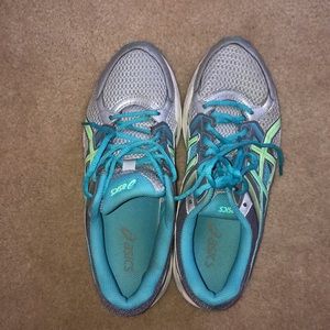 Asics running shoes sz 9